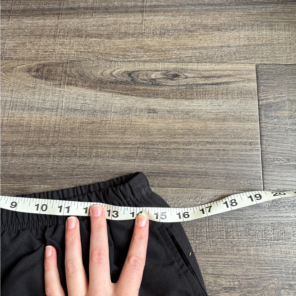 Reebok Women’s 90s Euro Black Sweatpants - Picture 6 of 7